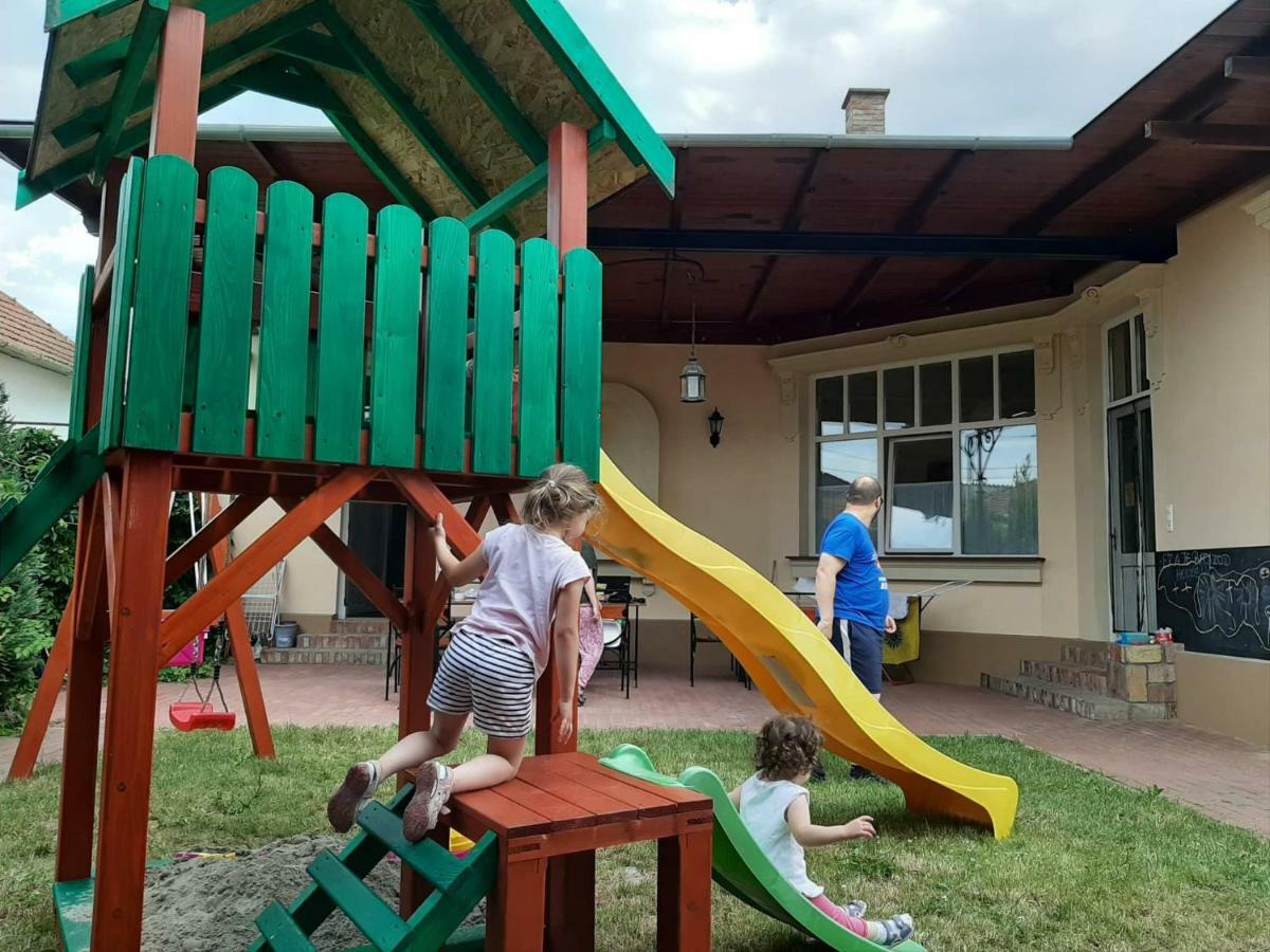 Gyulai Mesehaz Apartman מראה חיצוני תמונה