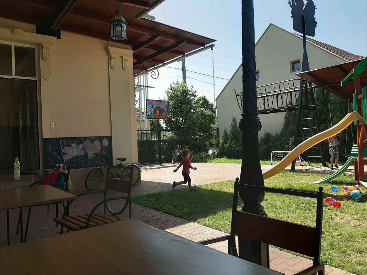 Gyulai Mesehaz Apartman מראה חיצוני תמונה